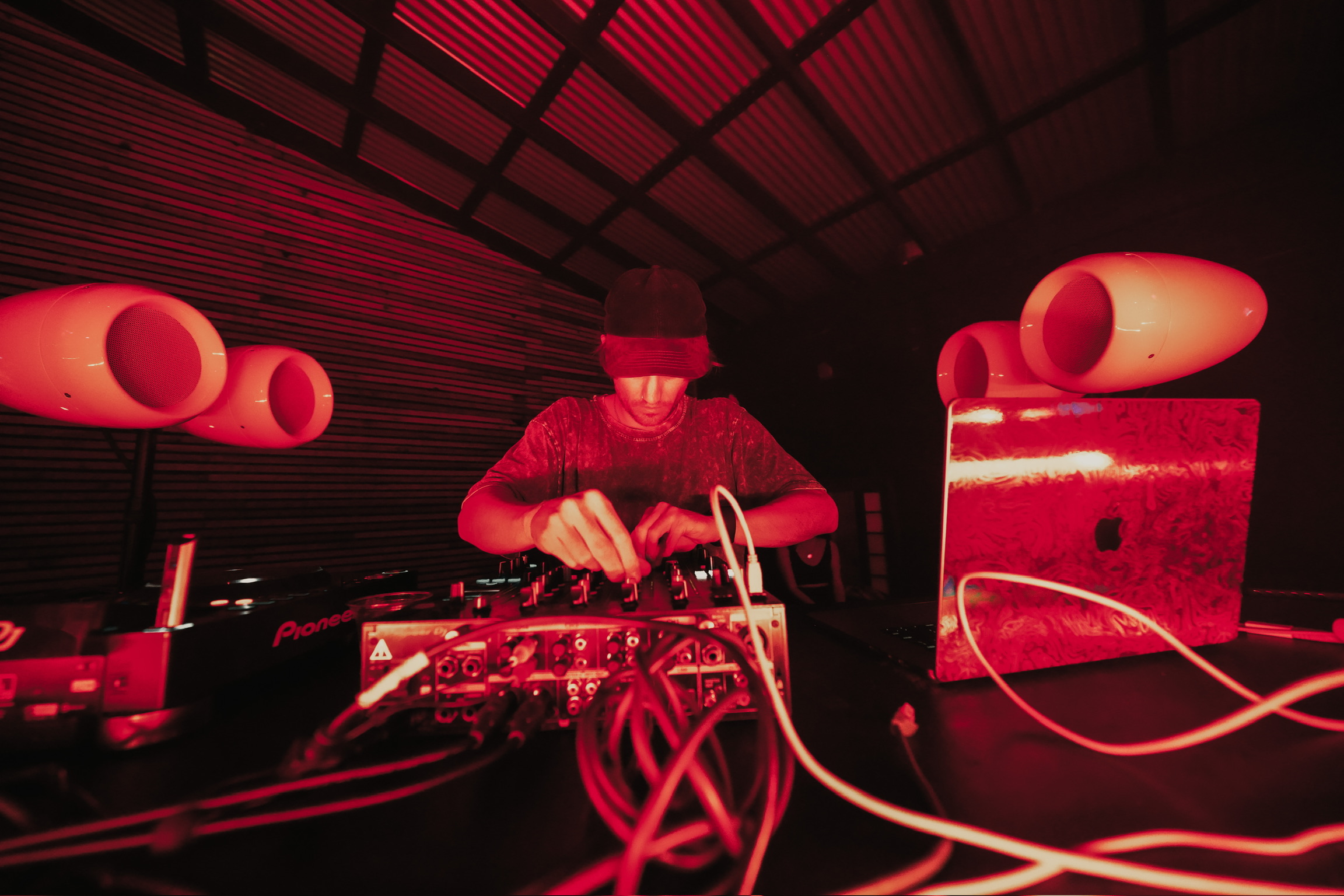 DAISYCHAIN-VOID-DJEQUIPMENT-SERENESOUND